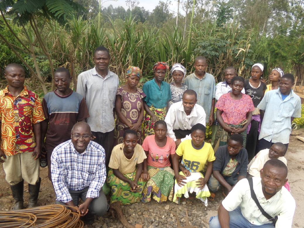 Gemeinschaftsarbeiten Teamwork in Kambehe