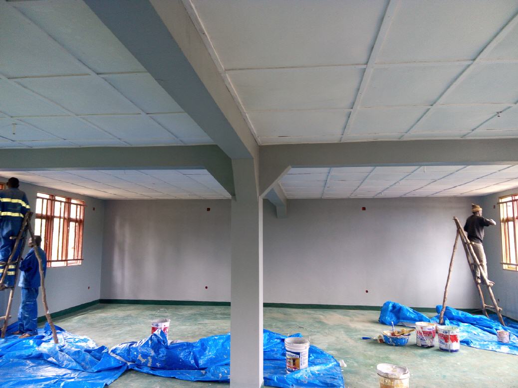 Der Mehrzwecksaal ist bald fertiggestellt.